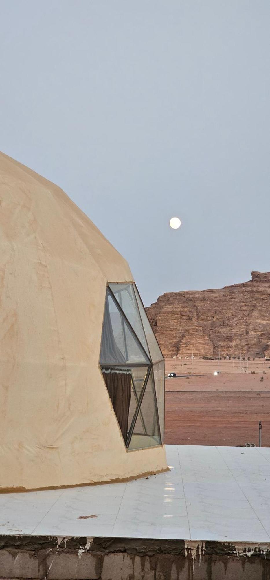Titanic Camp Bed & Breakfast Wadi Rum Exterior foto