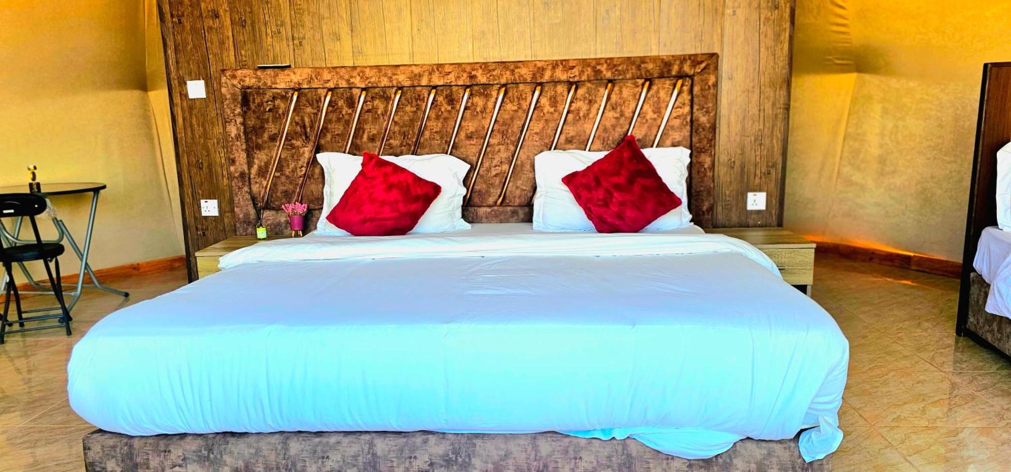 Titanic Camp Bed & Breakfast Wadi Rum Exterior foto