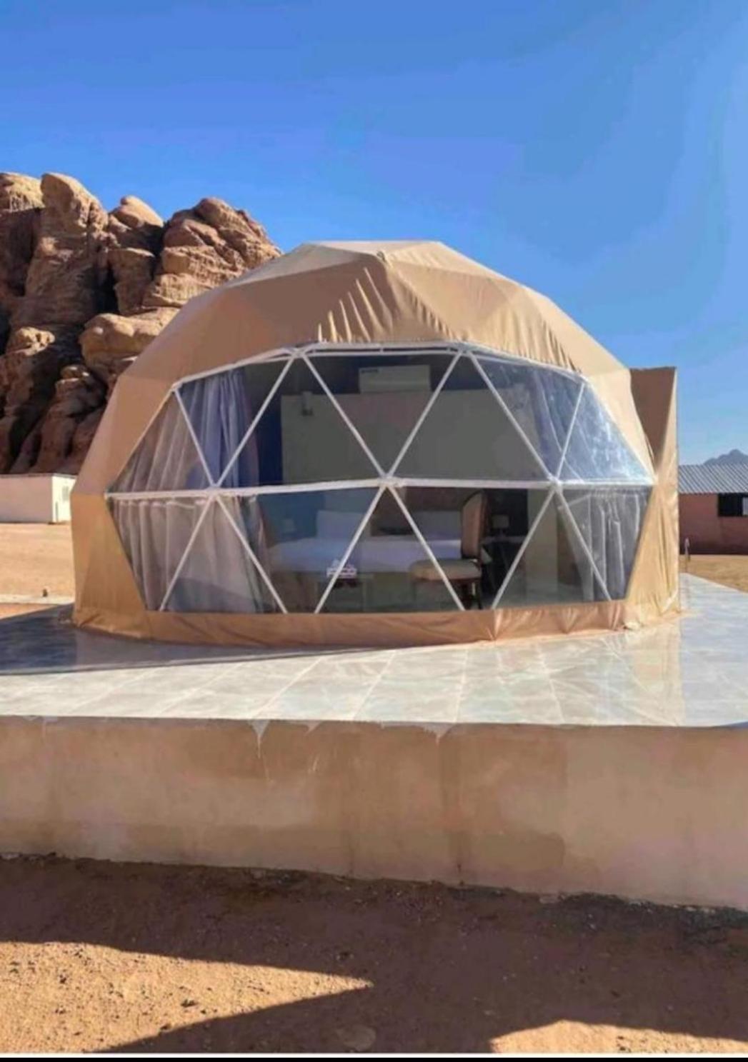 Titanic Camp Bed & Breakfast Wadi Rum Exterior foto